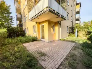 Helle 2-Zimmer-Gartenwohnung mit Südwest-Eckgarten – Bild 4