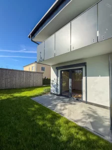 Hochwertige 3-Zimmer-Wohnung mit Garten in ruhiger Lage – Bild 1
